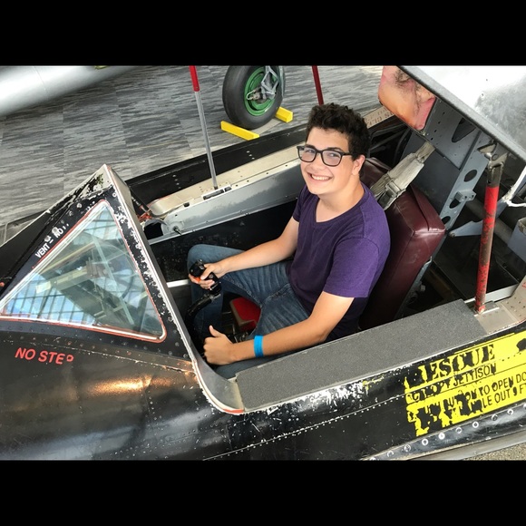 Meet your Posher, Shawn - Picture 3 of 7